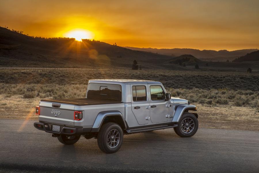 Jeep Gladiator Overland (JT) 2019 года  (NA) (фото 14 из 45)